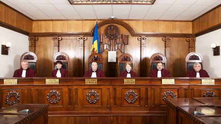 КС одобрил проект об отмене депутатского иммунитета