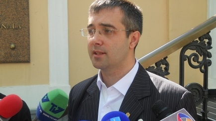 Сергей Сырбу покинул фракцию ПКРМ