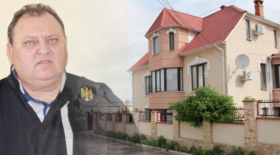 Экономный судья