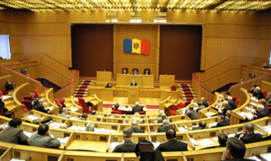 Парламент проголосовал за отставку Виктора Парликова