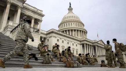 Демократы обвинили Трампа в подстрекательстве к мятежу. Конгресс рассматривает два варианта его отстранения