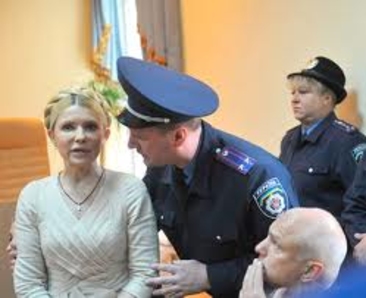 Тимошенко никуда не уйдет от следствия, ей придется ответить на вопросы по Щербаню, - Пшонка