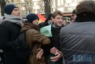 «Свободовцы» подрались с геями в центре столицы