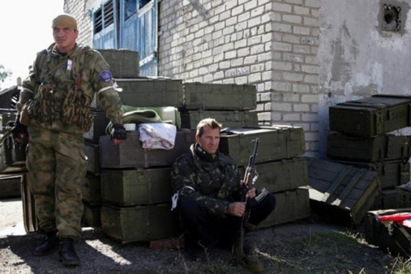 За сутки боевики 85 раз обстреляли позиции сил АТО