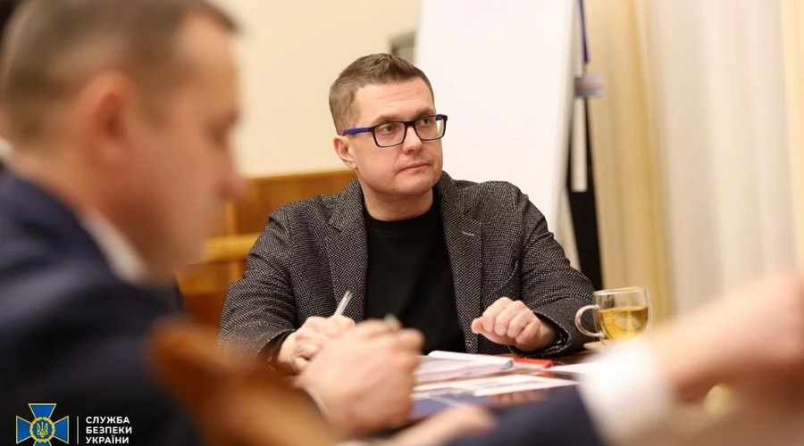 СБУ рассматривает две приоритетные версии крушения самолета в Иране: попадание ракеты и теракт
