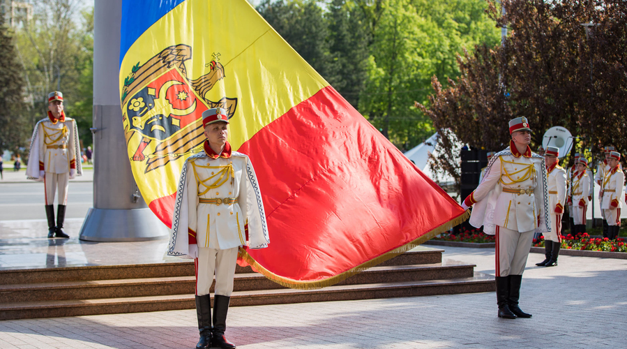 Европарламент принял резолюцию в поддержку предоставления Молдове и Украине статуса кандидатов в ЕС