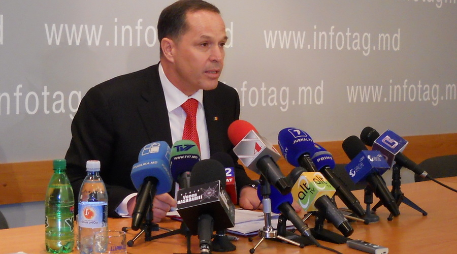 Михаил Формузал поддержал инициативу Игоря Додона убрать «камень Гимпу» с центральной площади Кишинёва