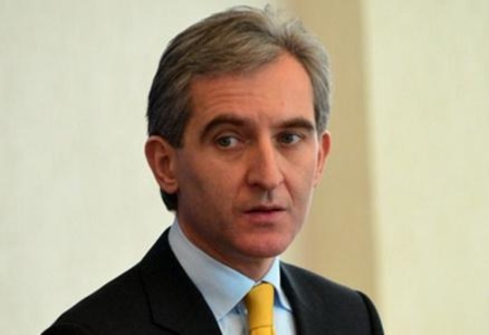 Лянкэ поехал в Париж