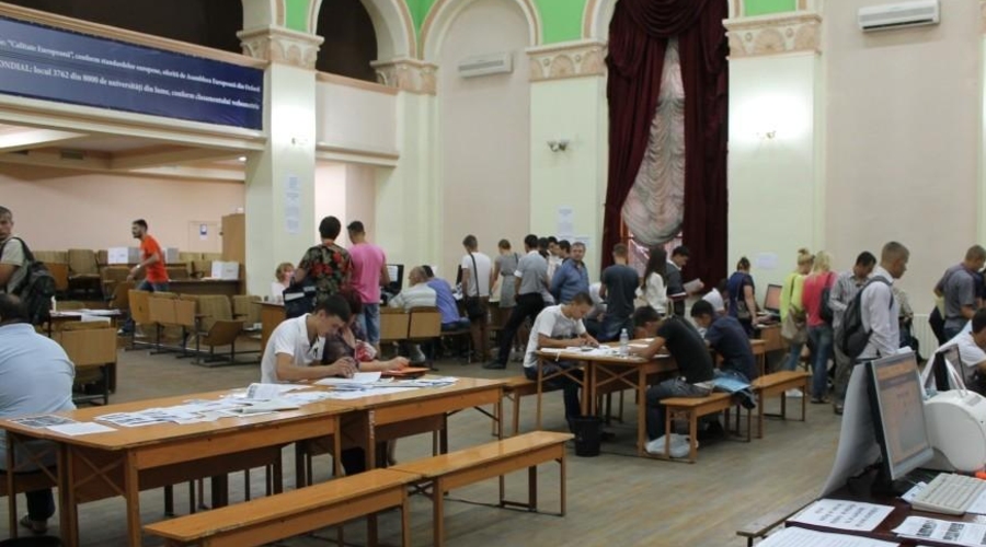 Начинается приём документации в колледжи и ПТУ страны