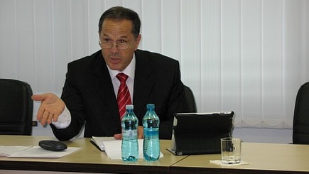 Михаил Формузал: Депутаты действуют по принципу «грабьте бедных – их много»