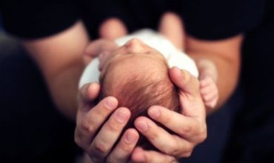 Три дня оплачиваемого отпуска получат отцы новорожденных