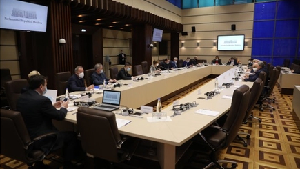 Парламент соберется в четверг, чтобы выразить вотум доверия правительству Гросу