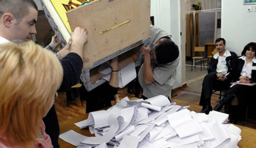 Duminică, 2 iunie 2013, a avut loc turul doi de scrutin pentru alegerea primarilor în trei localități din țară