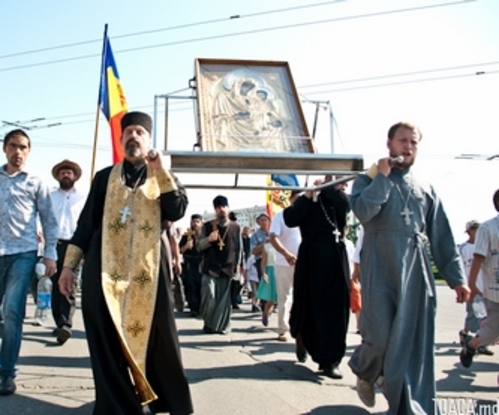 Церковь начала покаянный крестных ход