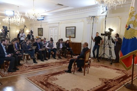 Встреча Владимира Путина с прессой по Украине