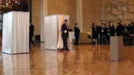 А не лучше ли было сделать участие в выборах президента обязательным для депутатов?