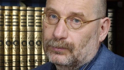 О месяце марте и роли личности в истории