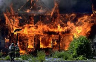 На Буюканах загорелся ресторан. Тушат все городские расчеты