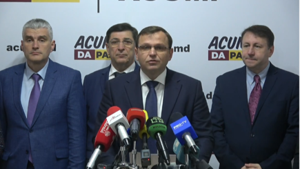 Андрей Нэстасе признал свое поражение на местных выборах в столице. Он планирует вернуться на пост министра внутренних дел