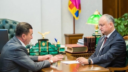 В партии социалистов, как и в ПКРМ умным и самодостаточным может быть только один – это вождь.