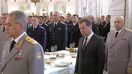 Великие полководцы во главе с Путиным решили, что так будет лучше