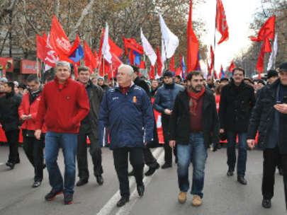 Жесткая резолюция митинга ПКРМ.