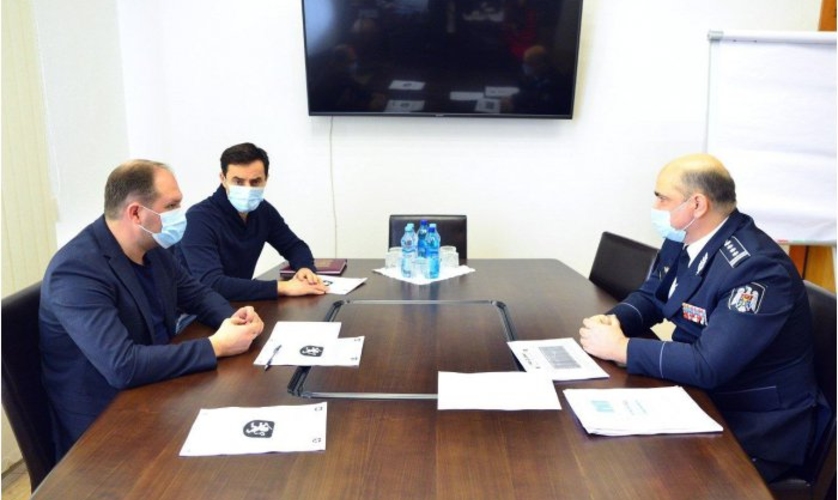 К чему приведут попытки Чебана заигрывать с полицией?