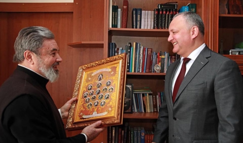 Президент обсудил с епископом Маркелом посещение горы Афон и визит патриарха Кирилла в Молдову