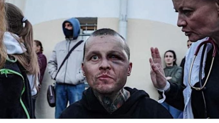 «Люди лежали живым ковром в лужах крови»