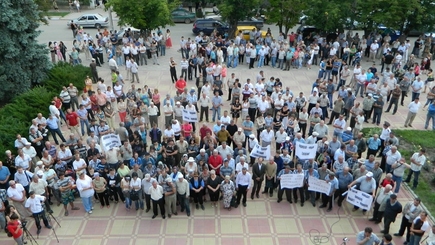 В Комрате митинговали за отставку башкана