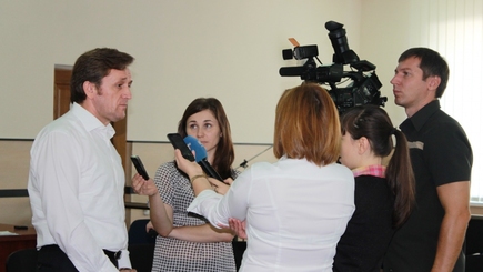 ЦИК опровергает обвинения в фальсификации итогов парламентских и местных выборов