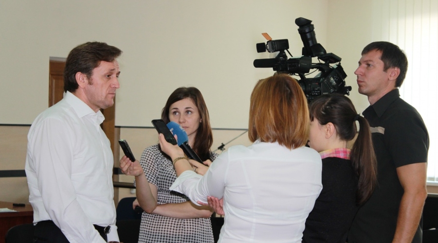 ЦИК опровергает обвинения в фальсификации итогов парламентских и местных выборов