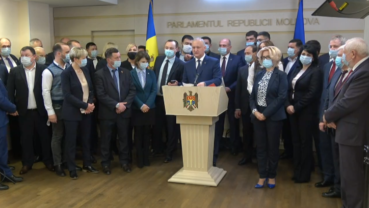 Социалисты обжаловали в КС первый указ президента о назначении Натальи Гаврилицы на пост премьера