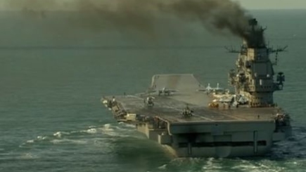 «Адмирала Кузнецова» взяли на буксир (ФОТО)