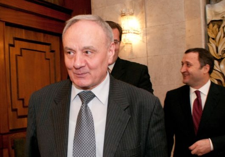 Страна замерла в ожидании…