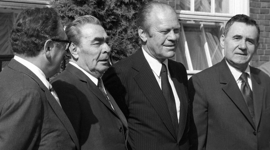 Вмешиваемся в американские выборы с 1975 года