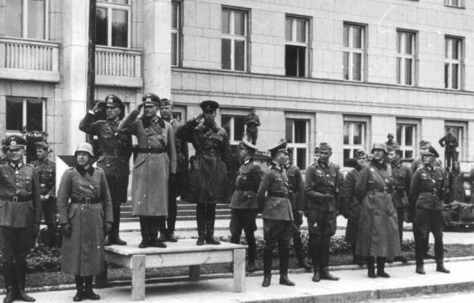 17 сентября 1939 года Красная Армия вторглась на территорию Польши