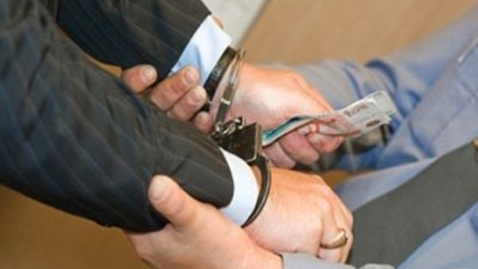 В Кишиневе за взятку задержан строительный инспектор