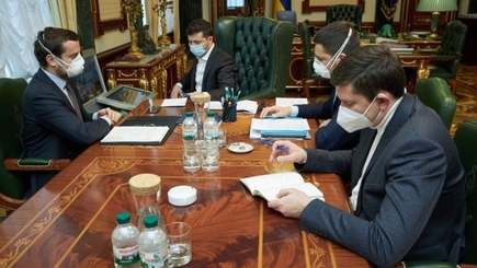 У Зеленского обсудили возможность развертывания мобильных госпиталей