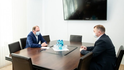 Ион Чебан заявлял, что вышел из ПСРМ. В качестве кого он тогда встретился с Нестеровским?