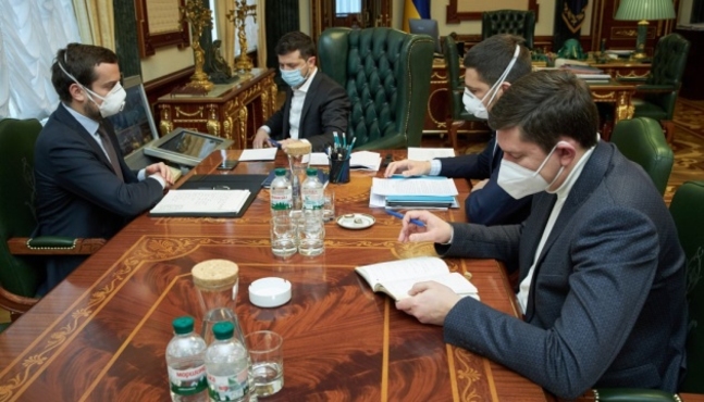У Зеленского обсудили возможность развертывания мобильных госпиталей