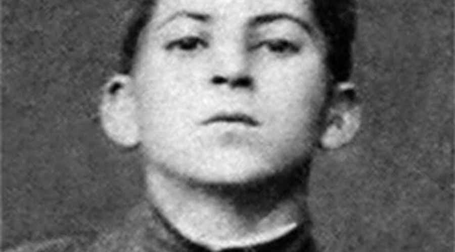 Джугашивили - вот какой была фамилия у маленького Сосо