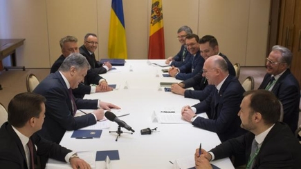 Порошенко подписал закон о совместном контроле на границе с Молдовой