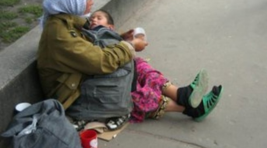 Молдавская семья в России принуждала попрошайничать несовершеннолетнюю девочку