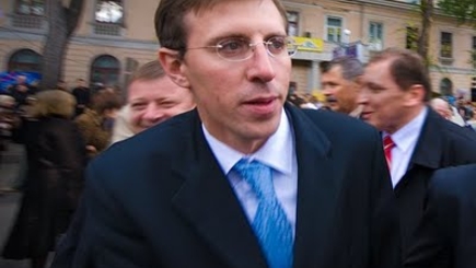 Киртоакэ:  Нельзя допустить того, чтобы сначала чиновника уволили, а потом он вернулся через суд