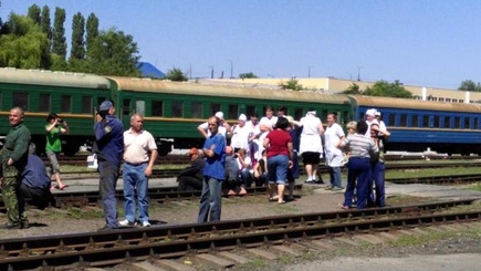 Железнодорожники заблокировали пути из-за долгов по зарплате