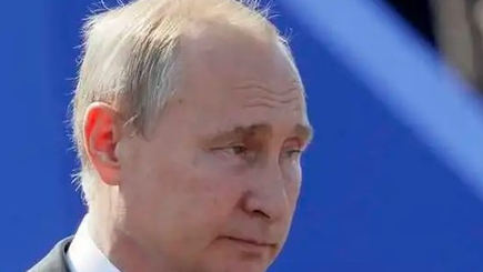 Путин подписал закон, позволяющий ему вновь выдвигаться в президенты