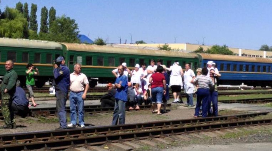 Железнодорожники заблокировали пути из-за долгов по зарплате