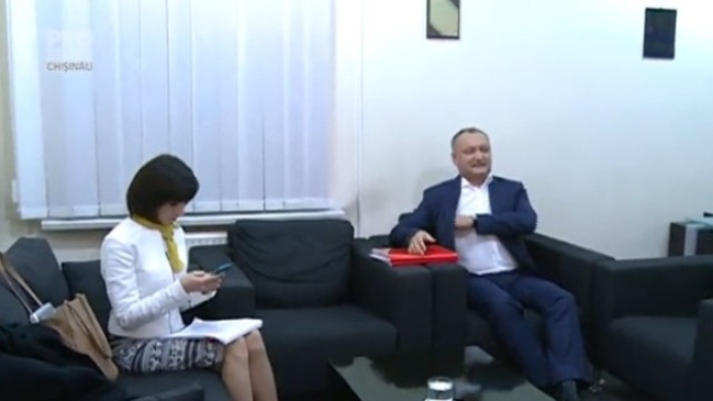 Майя Санду не подала руки Игорю Додону перед теледебатами