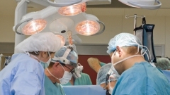 Несколько пациентов больницы Святой Троицы ослепли после операции по удалению катаракты